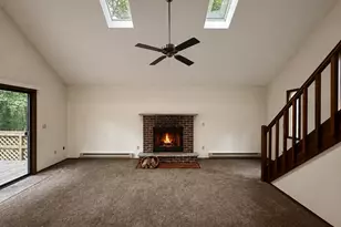 1042 Maplewood Dr, Newfoundland, PA 18445 - Photo 7