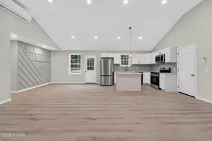 515 Hummingbird Ct, Bushkill, PA 18324 - Photo 13