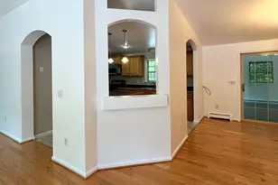 13 Sandy Ct, Lake Ariel, PA 18436 - Photo 9