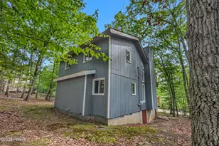 2306 Chatham Ct, Bushkill, PA 18324 - Photo 29