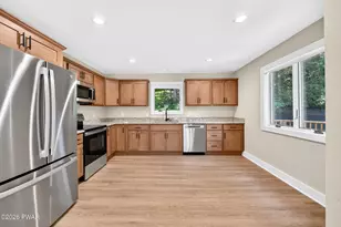 215 Lennon Rd, Greentown, PA 18426 - Photo 5