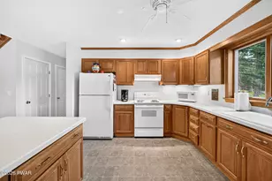 430 W Shore Dr, Hawley, PA 18428 - Photo 5