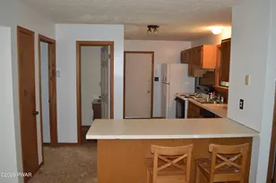 1040 Bear Dr, Newfoundland, PA 18445 - Photo 21