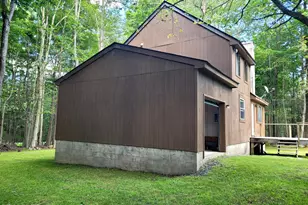 1040 Bear Dr, Newfoundland, PA 18445 - Photo 15