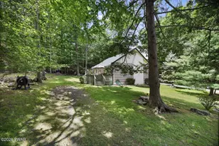 107 Maple Dr, Greentown, PA 18426 - Photo 7