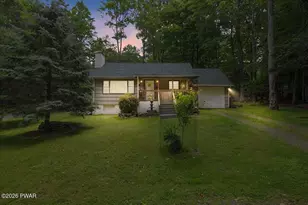 107 Maple Dr, Greentown, PA 18426 - Photo 1