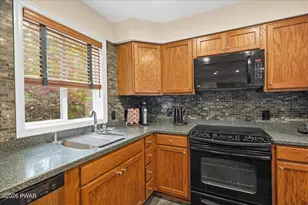 154 Forest Ridge Dr, Hawley, PA 18428 - Photo 17