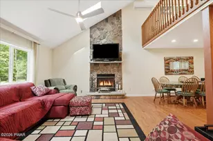 154 Forest Ridge Dr, Hawley, PA 18428 - Photo 3