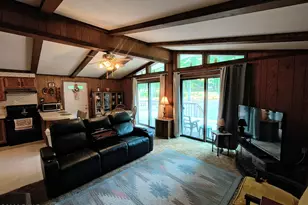 106 Pine Pl, Hawley, PA 18428 - Photo 13
