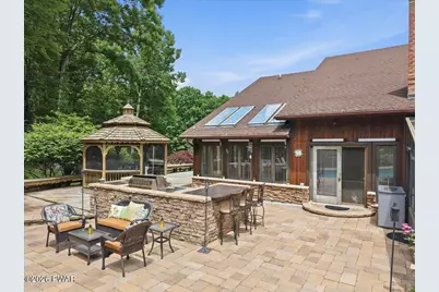 1075 Acacia Drive, Hawley, PA 18428 - Photo 11