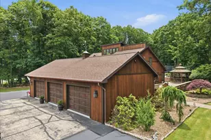 1075 Acacia Dr, Hawley, PA 18428 - Photo 89