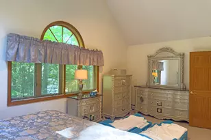 147 N Evergreen Dr, Greentown, PA 18426 - Photo 57