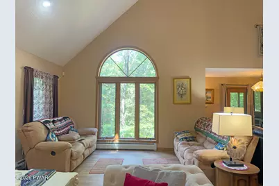 147 N Evergreen Drive, Greentown, PA 18426 - Photo 37