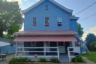 205 Avenue N, Matamoras, PA 18336 - Photo 1