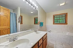 1079 Indian Dr, Lake Ariel, PA 18436 - Photo 35