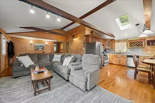 193 Mountain Lake Dr, Dingmans Ferry, PA 18328 - Photo 3