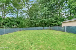 604 Circle Dr, Roaring Brook Township, PA 18444 - Photo 27