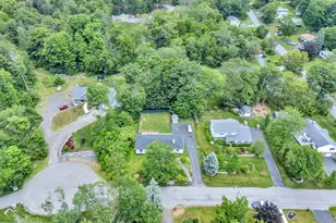 604 Circle Dr, Roaring Brook Township, PA 18444 - Photo 35