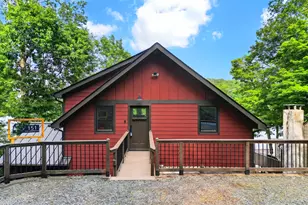 151 N Eastwood Dr, Greentown, PA 18426 - Photo 3