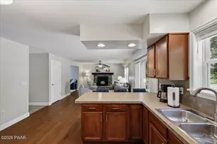 1212 N Whittaker Dr, Bushkill, PA 18324 - Photo 9