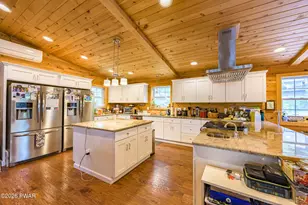 144 Waterfront, Greentown, PA 18426 - Photo 5