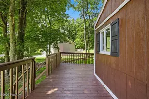 4774 Pine Ridge Dr W, Bushkill, PA 18324 - Photo 17