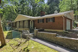 120 Waterview Dr, Lords Valley, PA 18428 - Photo 1