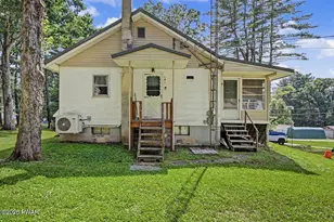 618 1st St, Hawley, PA 18428 - Photo 5