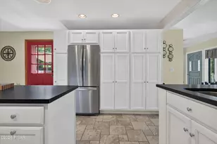 196 Lake Paupack Rd, Greentown, PA 18426 - Photo 9