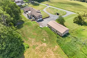 196 Lake Paupack Rd, Greentown, PA 18426 - Photo 61