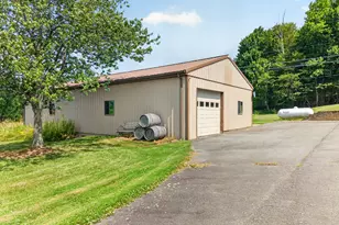 196 Lake Paupack Rd, Greentown, PA 18426 - Photo 57