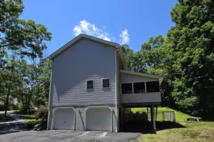 102 Bobwood Ln, Milford, PA 18337 - Photo 11