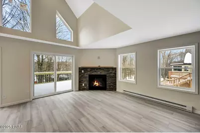 578 Lakeview Drive E, Lake Ariel, PA 18436 - Photo 3