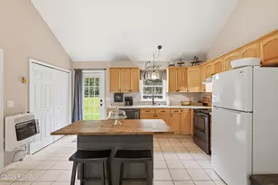 1060 Apache Trail, Gouldsboro, PA 18424 - Photo 9