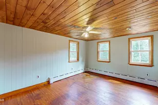 106 Bee Hollow Rd, Shohola, PA 18458 - Photo 17