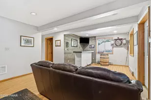 103 N Redwood Dr, Greentown, PA 18426 - Photo 27