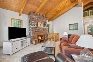 103 N Redwood Dr, Greentown, PA 18426 - Photo 9