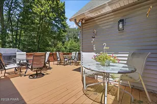 804 Waxwing Ct, Hawley, PA 18428 - Photo 27