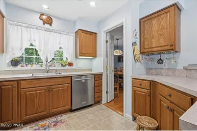 804 Waxwing Court, Hawley, PA 18428 - Photo 11