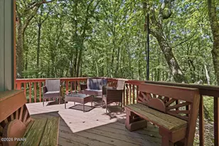 805 Mustang Ct, Hawley, PA 18428 - Photo 9