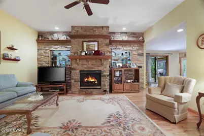 108 Canterbrook Drive, Lords Valley, PA 18428 - Photo 7
