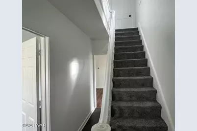 28 Manhattan Street, Ashley, PA 18706 - Photo 9