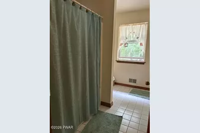 146 Bernadette Drive, Dingmans Ferry, PA 18328 - Photo 27