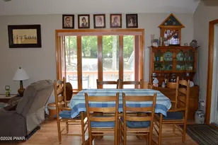 136 Hillside Dr, Greentown, PA 18426 - Photo 11