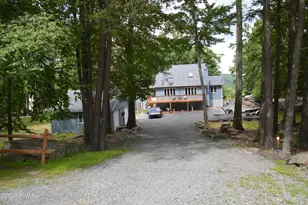136 Hillside Dr, Greentown, PA 18426 - Photo 3