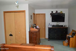 136 Hillside Dr, Greentown, PA 18426 - Photo 15