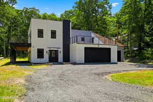 118 Surrey Dr, Lords Valley, PA 18428 - Photo 9