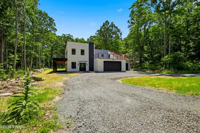 118 Surrey Drive, Lords Valley, PA 18428 - Photo 5