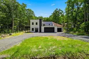 118 Surrey Dr, Lords Valley, PA 18428 - Photo 3