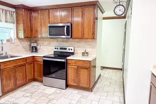 346 Tom Quick Rd, Dingmans Ferry, PA 18328 - Photo 15